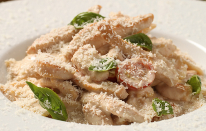 Фарфалле з куркою