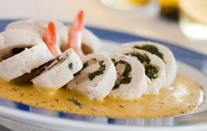 Філе куряче зі шпинатом та креветками