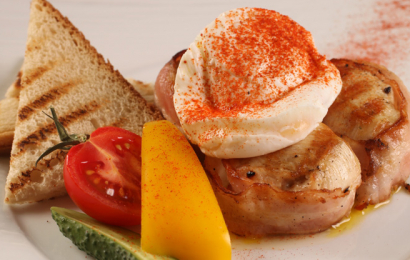 Яйце пашот з курячими міньйонами