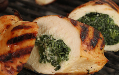 Куряче філе, фаршироване шпинатом