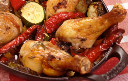 Курячі гомілки в овочах