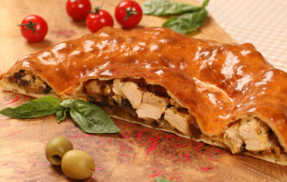 Пиріг з куркою і грибами