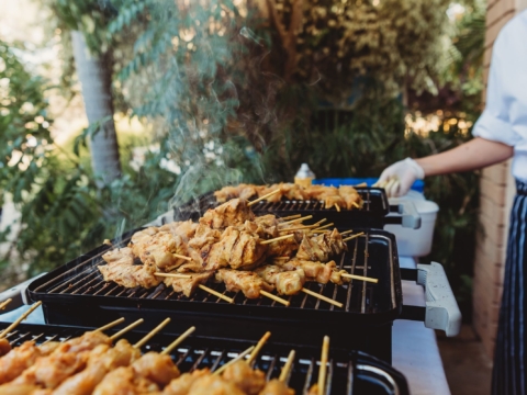 Серпень у стилі BBQ: 5 найкращих страв для гриля